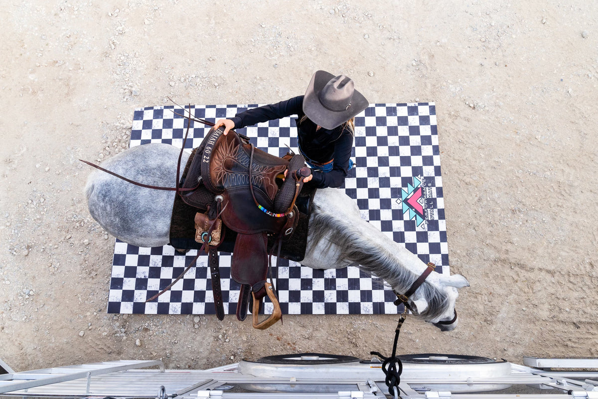 Portable Stall Mat Checkered Design 5x10