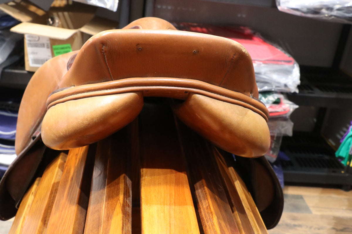 Dover Circuit Jump Saddle – 17” seat - USED