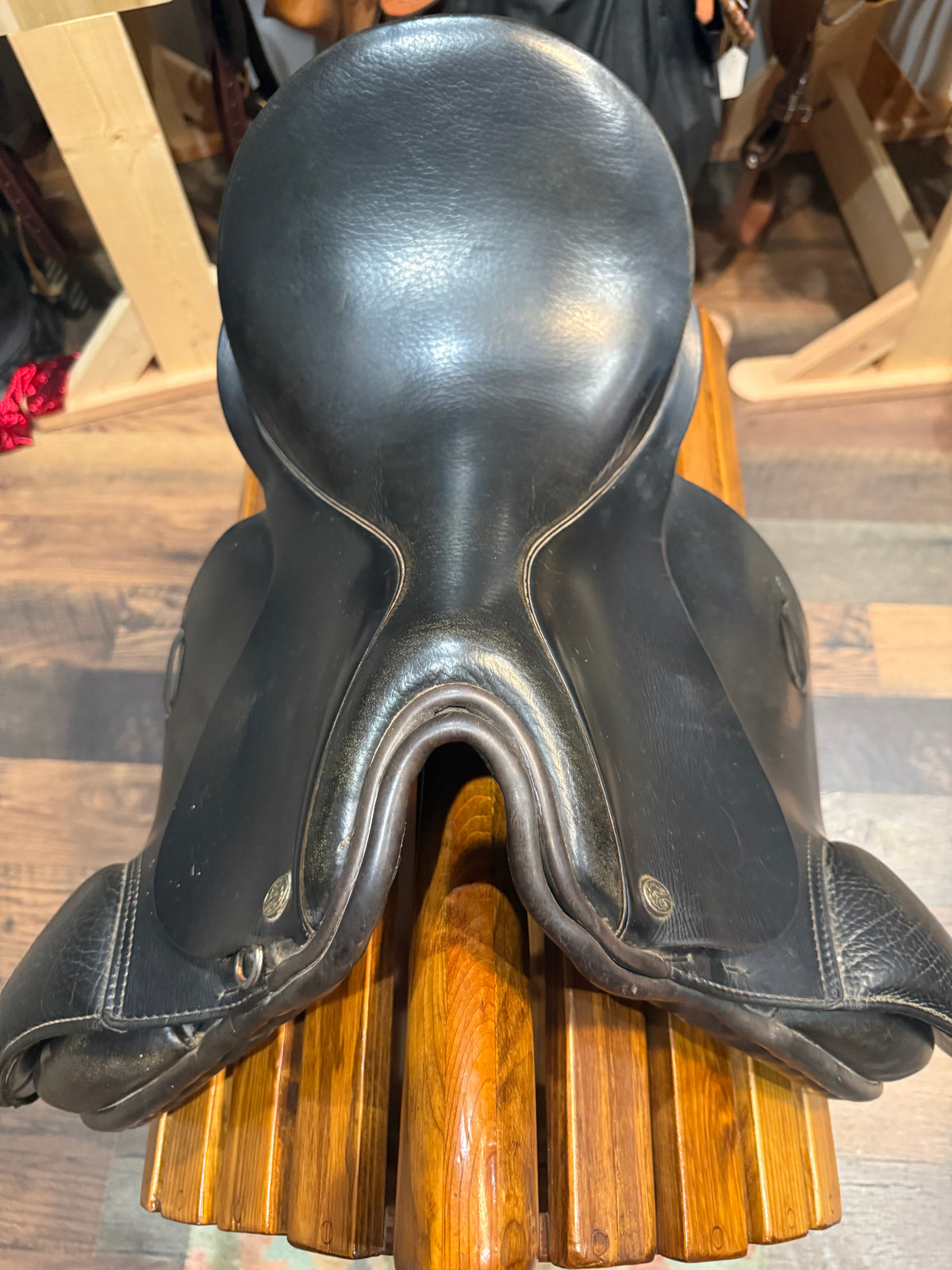 Rembrandt Integra Dressage – 17.5” seat – USED