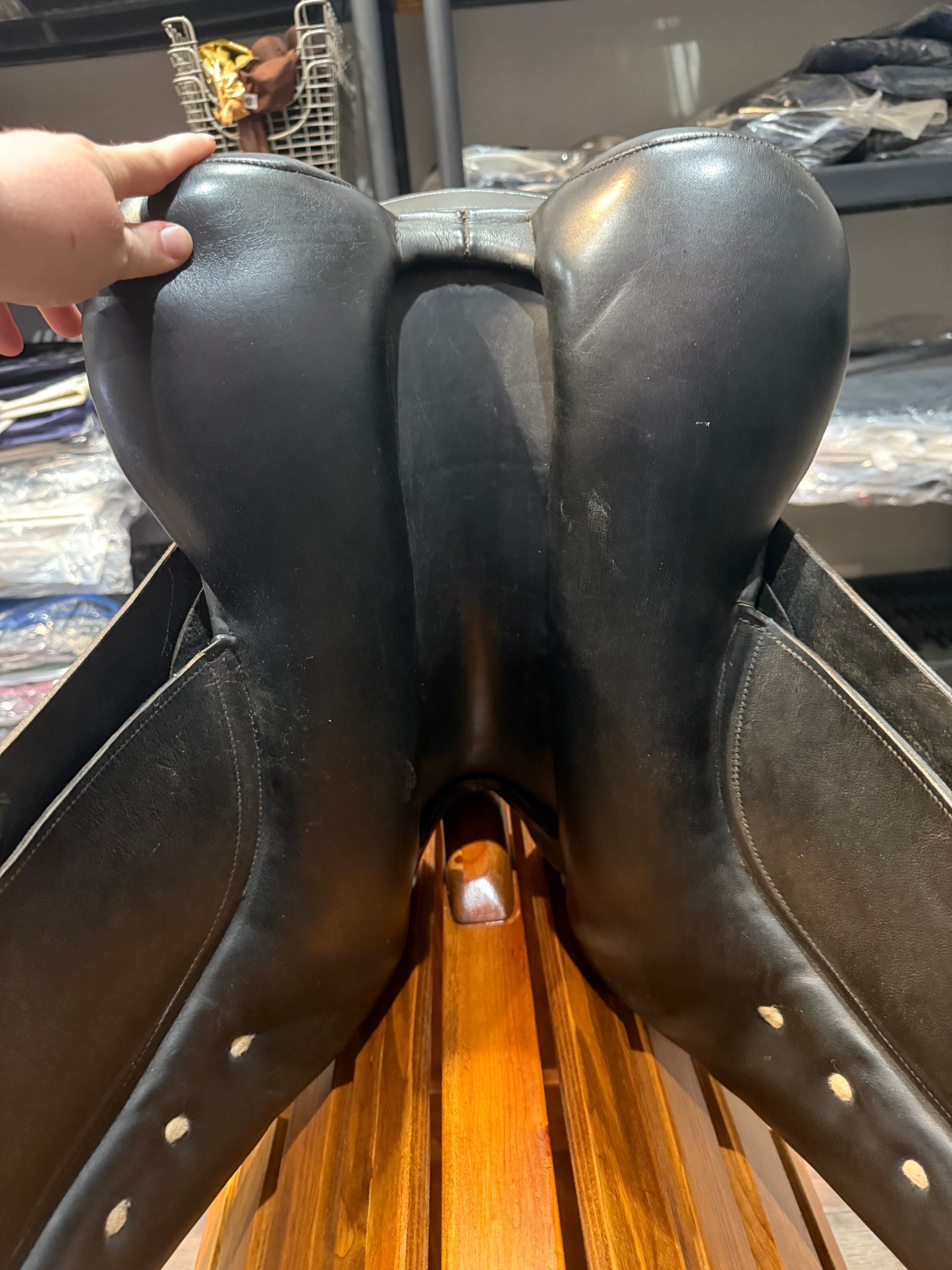 Albion SLK Dressage Saddle – 17.5” seat High Head - USED