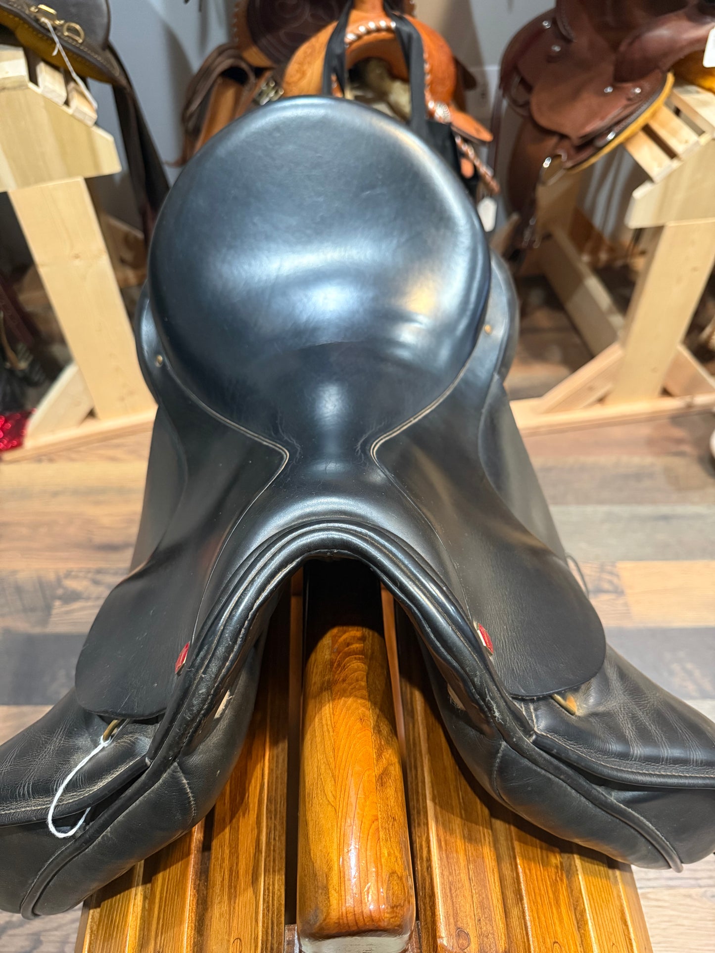 Albion SLK Dressage Saddle – 17.5” seat High Head - USED