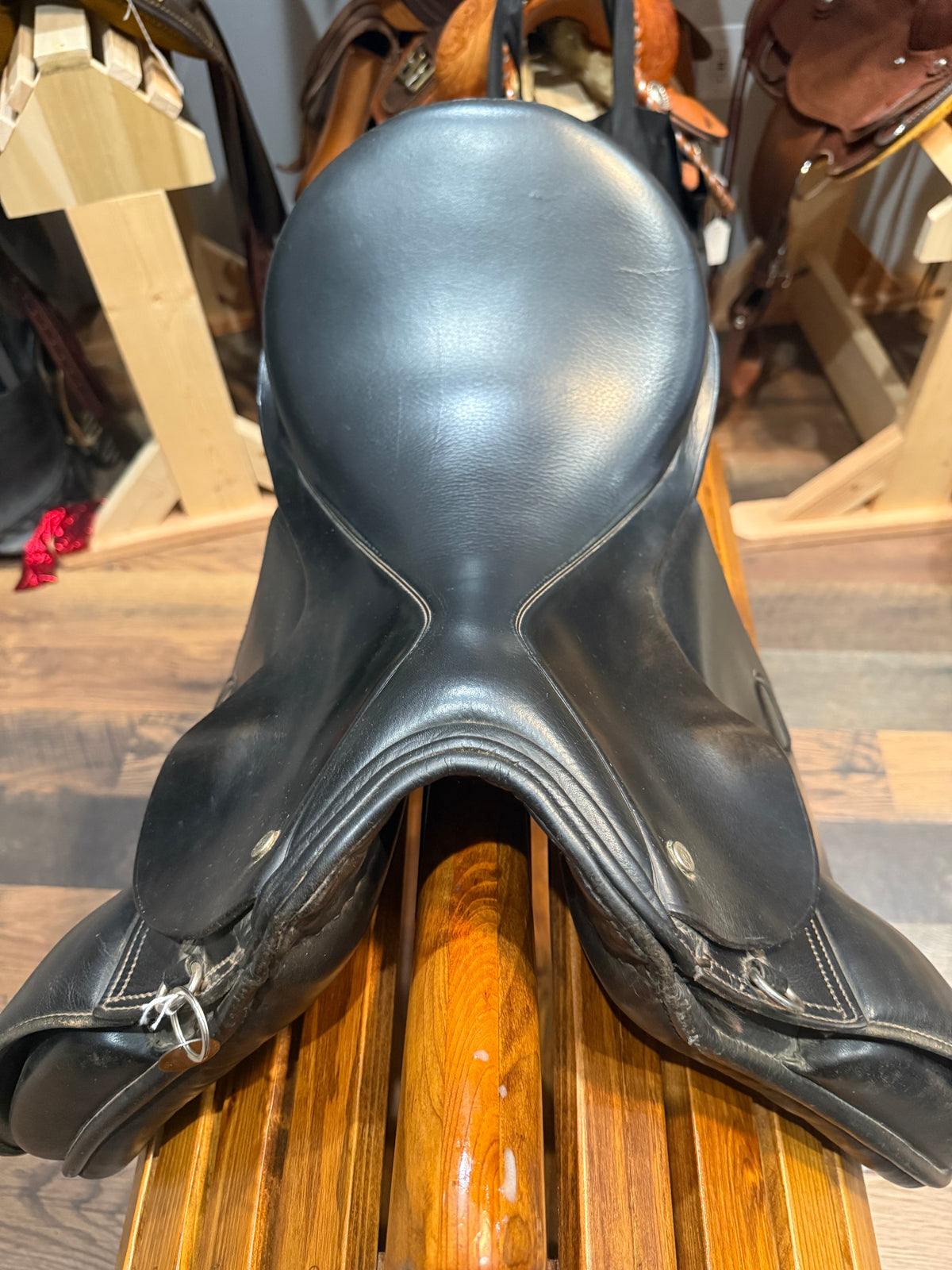 Collegiate Dressage saddle – 17” seat - USED