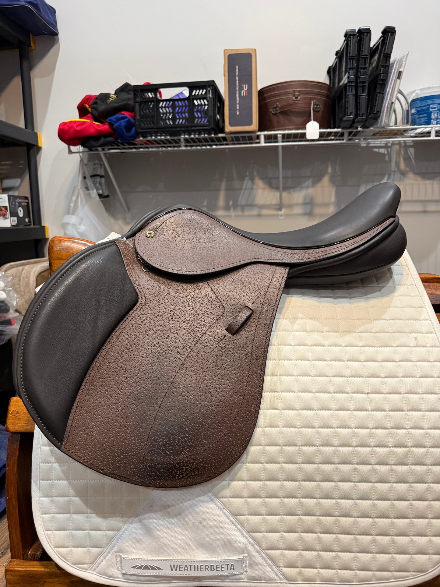 Black Country Solare Jump Saddle – 17.5”  MW - DEMO