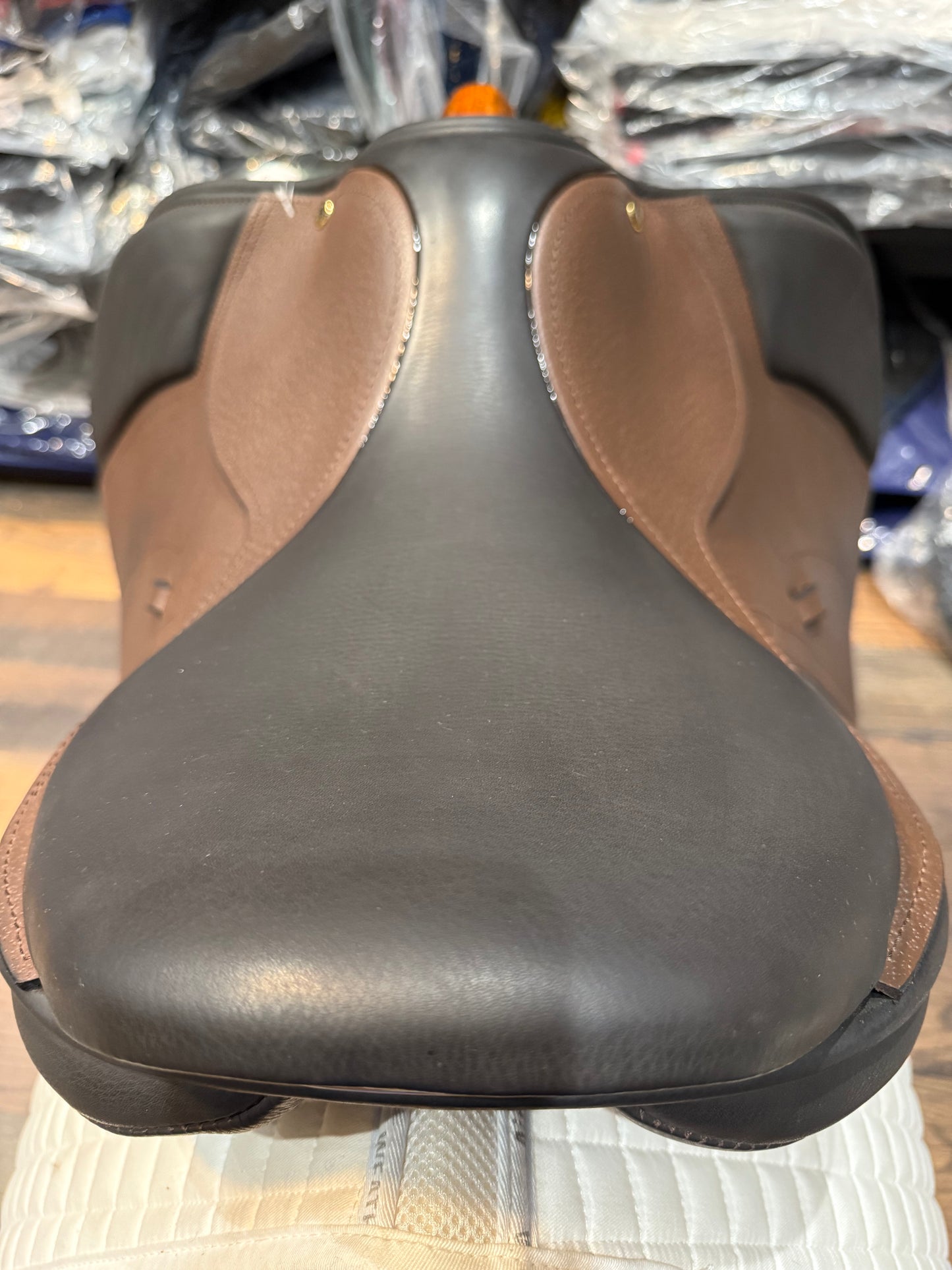 Black Country Solare Jump Saddle – 17.5”  MW - DEMO