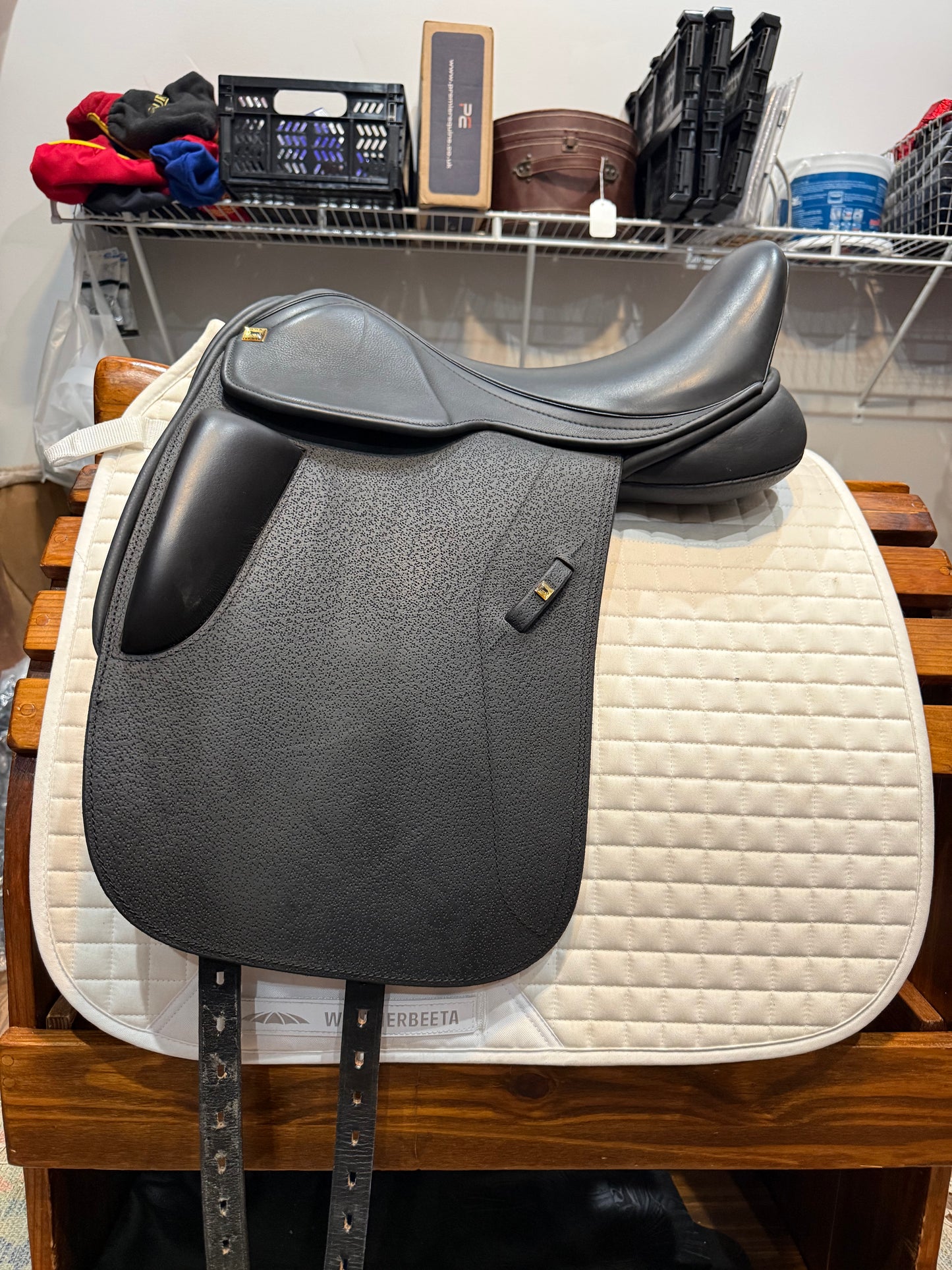 Black Country Dante Dressage Saddle – 17.5”  MW - DEMO