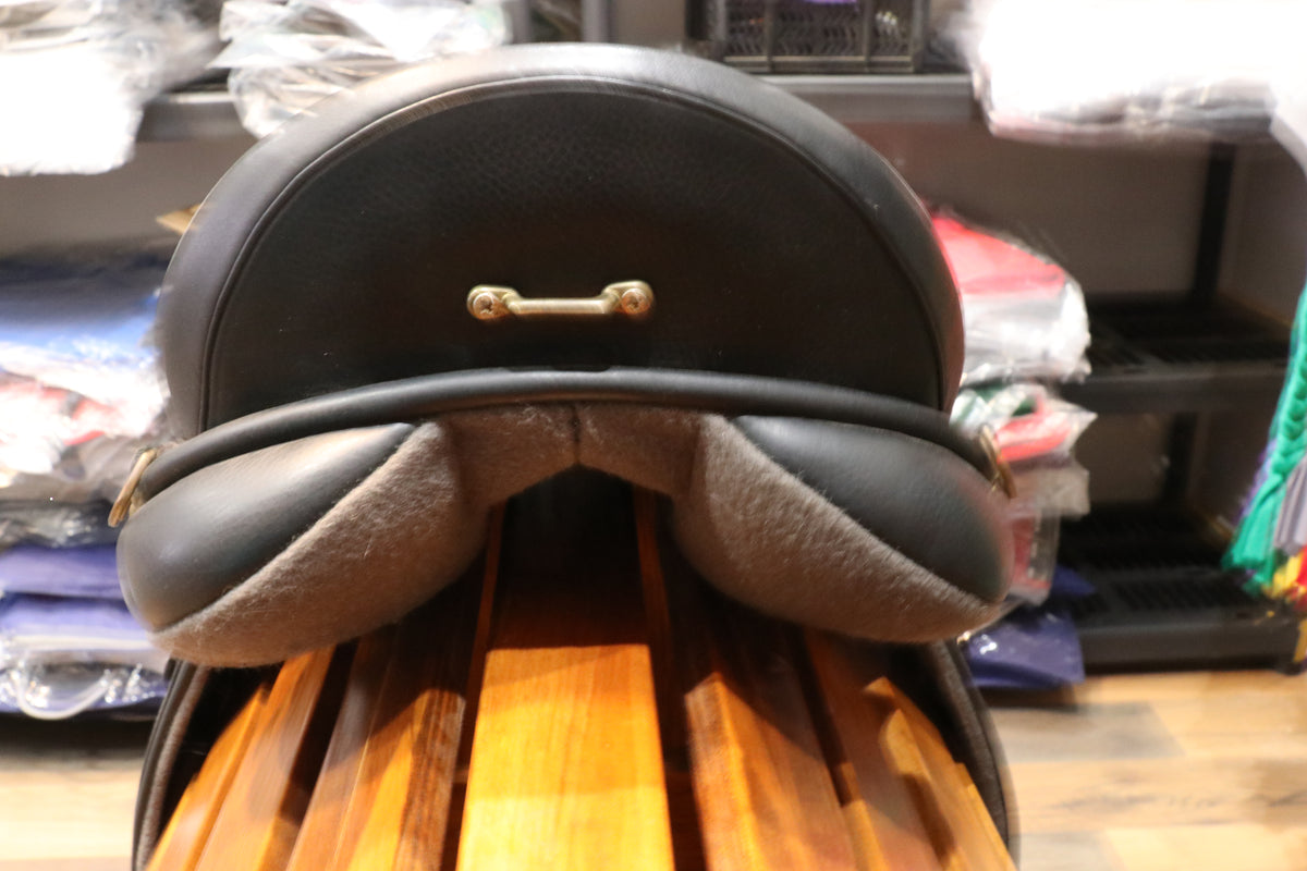 Black Country Equinox Endurance/ Dressage Saddle – 17.5” seat - NEW/DEMO!