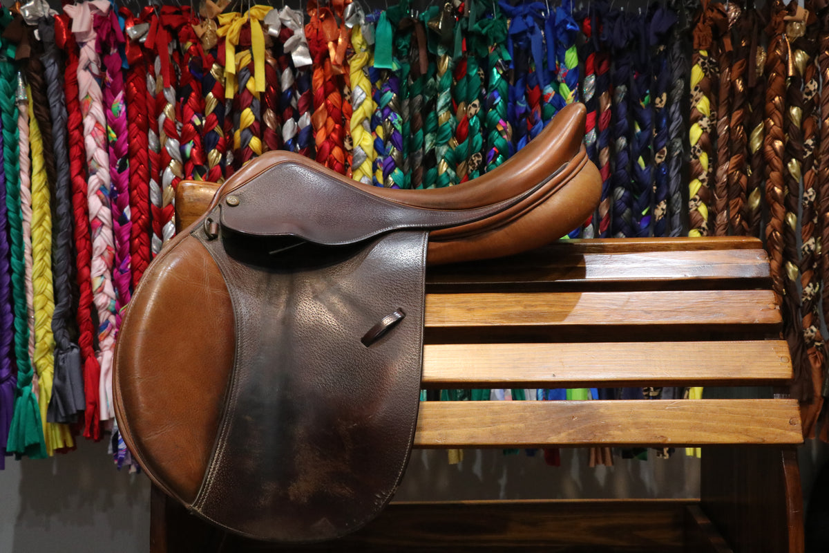 Dover Circuit Jump Saddle – 17” seat - USED