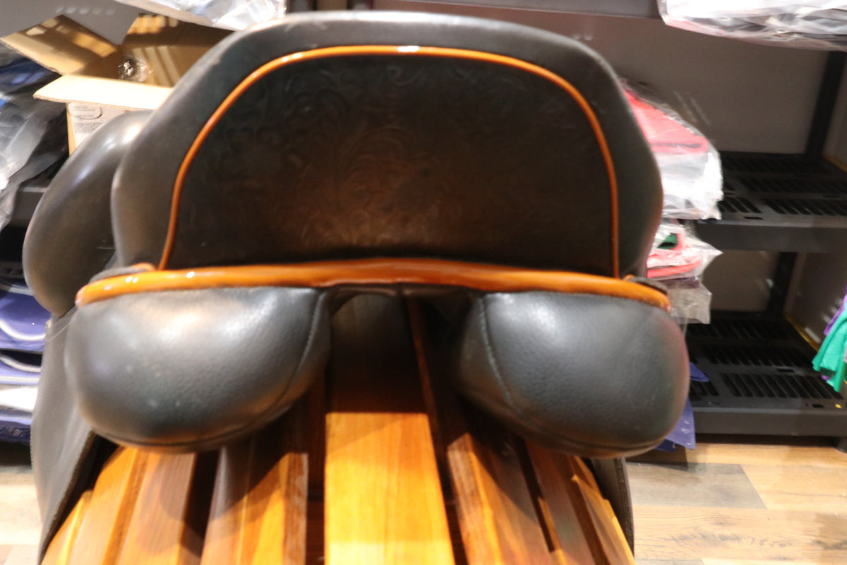 Trilogy Allegiance Dressage Saddle – 18” seat (rides like a 17.5”)  DEMO