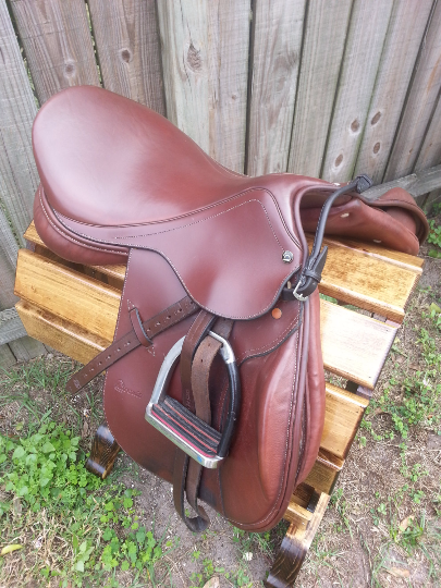 Classic Saddle Stand / Provincial Stain